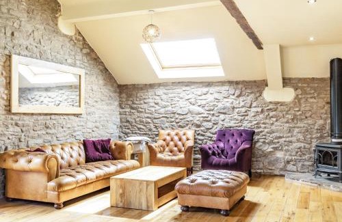 Combs House | The Hayloft