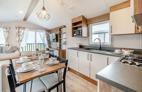 Hornsea House | The Headland (Pet Friendly)