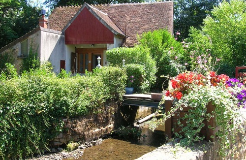 La Chatre House | THE HEART OF THE COUNTRY GEORGE SAND on a small island, in an old mill.