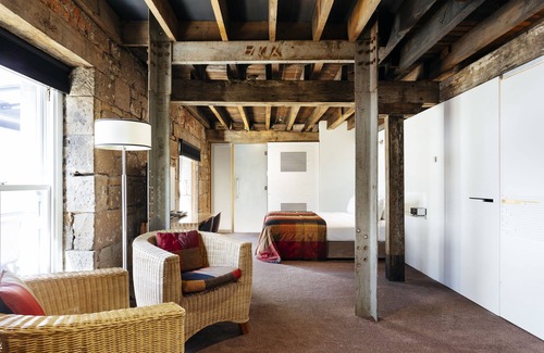 Sullivan's Cove Hotel | The Henry Jones Art Hotel