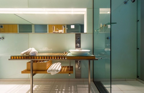 Sullivan's Cove Hotel | The Henry Jones Art Hotel
