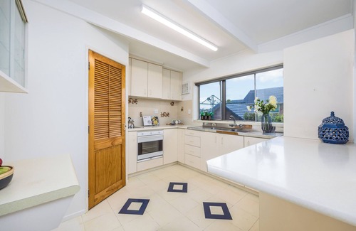 Rothesay Bay House | The Hidden Clifftop Gemn-Ocean Viewn-Beach Life