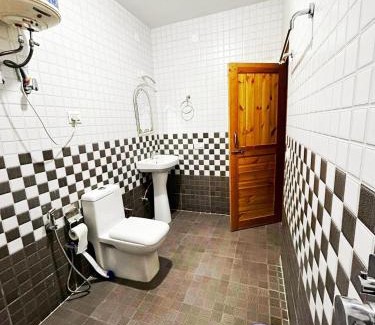 Manali Bed & Breakfast | The Hidden cottage