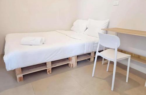 Talat Yot Apartment | The Hidden khaosen เดอะ ฮิดเด้น ตรอกข้าวสาร 1X