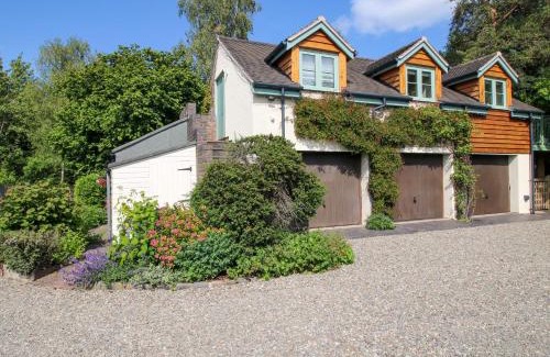 Pontesbury House | The Hideaway