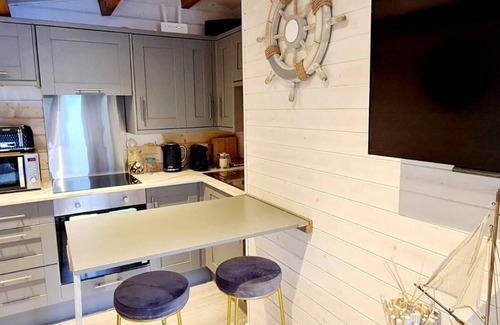 Ballina Cabin | The Hideaway Log Cabin