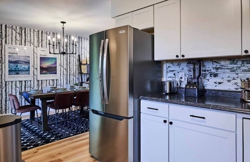 Bayshore - Klatt House | The Hideaway | Sleeps 6 | 10 mins from Airport