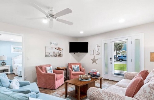 Bid-a-wee Beach House | The Hideaway | Bid-a-Wee Beach | 2 minute walk to Private Beach Access | Close to Frank Brown Park