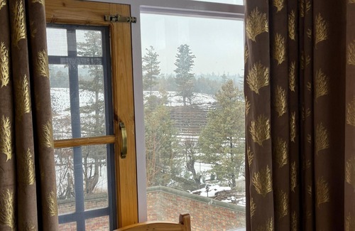 Greater Johannesburg Metropolitan Area House | 'The Himalayan Nest – Comfort, Hospitality & Local Charm Await!"