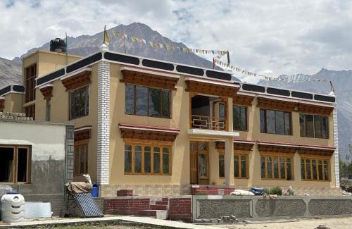 Hundur House | The Himalayan Nest