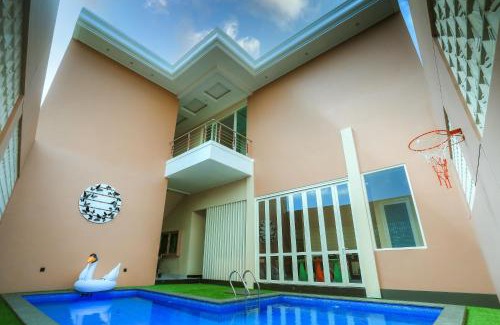 Pacitan Hotel | The Horizontal Hotel Pacitan