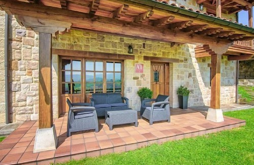 Selaya Cottage | The House of Bustantegua for 8 people