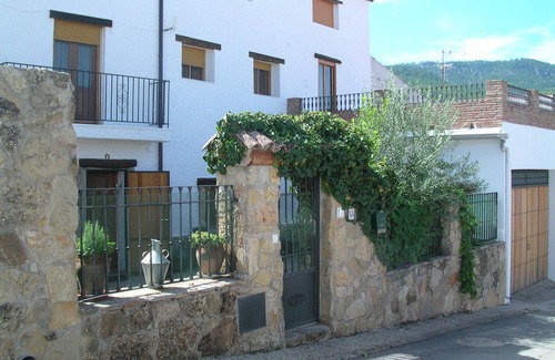 Cortijos Nuevos House | THE HOUSE OF THE VALLEY. Central zone of Cazorla Natural Park, Segura and Las Villas