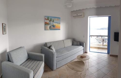 Agios Nikolaos Apartment | THE HOWARD PLACE - ENTIR HOME WITH A SEA VIEW FOR 5 GUESTs