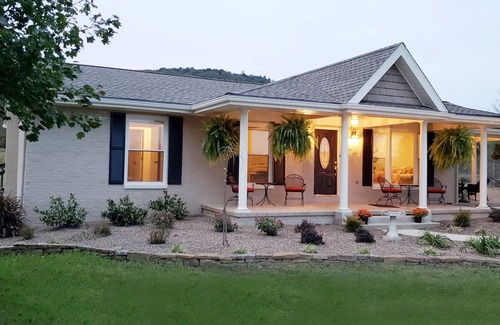Lahmansville House | The Hummingbird House .On The Farm