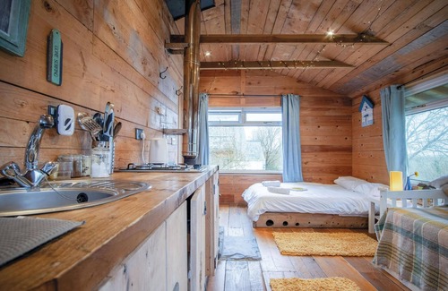 Castlemartin Apartment | The Hygge Hut - 1 Bed - Freshwest Beach Retreat