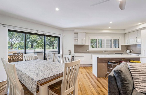 North Haven Apartment | The Inlet - 2 bedroom holiday unit in North Haven, close to river and beach