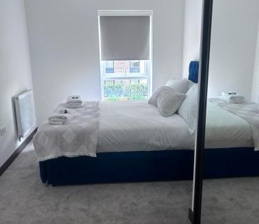 Harlow Apartment | The Ivy Abode 2 bed Apartment