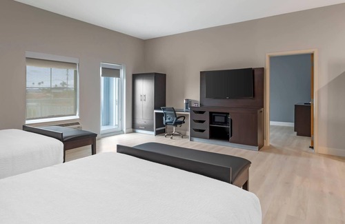 Dunedin Hotel | The J Hotel Dunedin Clearwater, an Ascend Collection Hotel