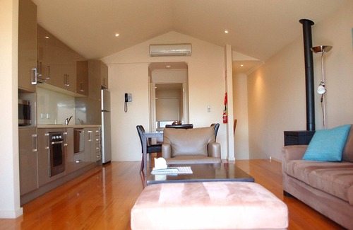Nagambie Apartment | The Jetty - Boutique Resort style accommodation