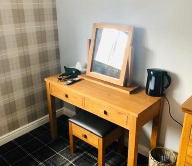 Pathhead Bed & Breakfast | The Juniperlea Inn