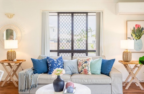 Farnborough House | The key here is to enjoy the access to the beach and the sunsets - sensational!