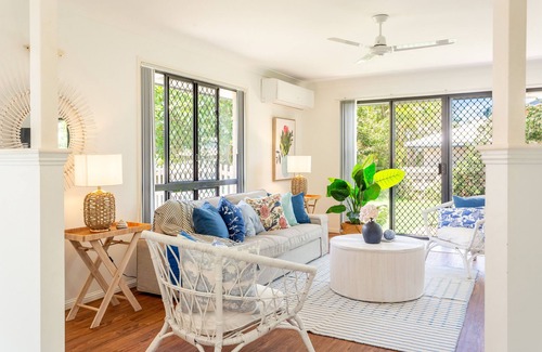 Farnborough House | The key here is to enjoy the access to the beach and the sunsets - sensational!