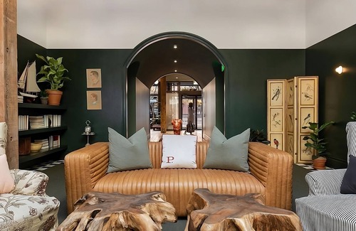 Downtown Seattle Hotel | The King at Palihotel Seattle, Close To Space Needle and Museum of Pop Culture!