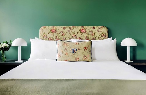 Downtown Seattle Hotel | The King at Palihotel Seattle, Close To Space Needle and Museum of Pop Culture!