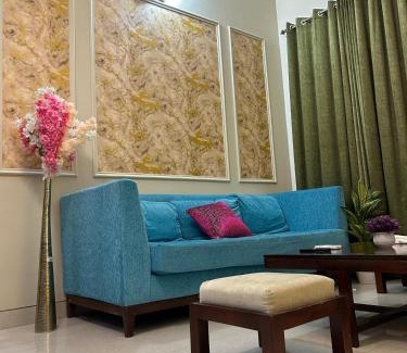 Gurugram Apartment | The Label Stay Skyscraper