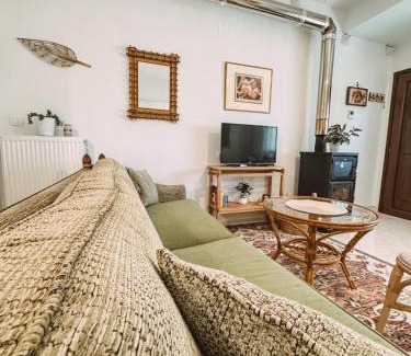 Kalivia Apartment | The Lady of the Lake studio