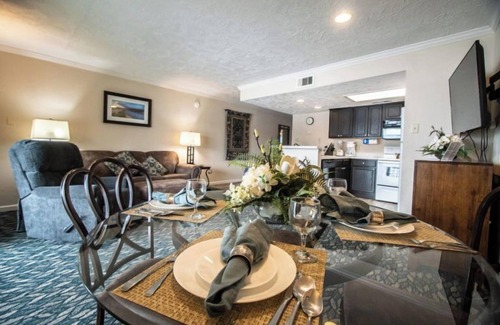 Seven Coves Resort | The Landing at Seven Coves