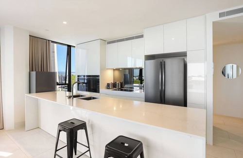 Mermaid Waters Apartment | The Lanes: A life of Luxury w Lake View, Pool, Gym