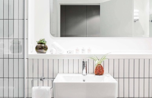 Parkville Hotel | The Larwill Studio Melbourne - Art Series