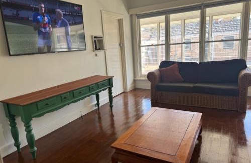Kyabram House | The Leaock Residence Pet Friendly Wifi