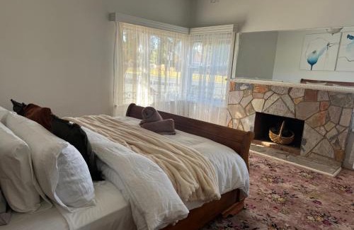 Kyabram House | The Leaock Residence Pet Friendly Wifi