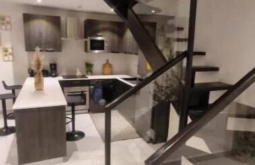 Accra Apartment | The Lennox Suites by Cozy [Unit 1]