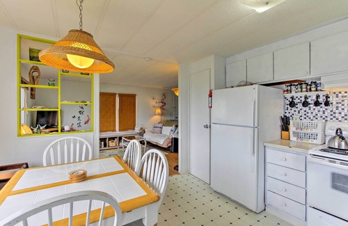 Moclips Cottage | 'the Little Orca's'- Short Walk to the Beach!
