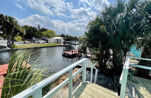 Cape Cay House | The Little Otter Pup: A Hidden Gem of Cape Cay