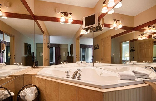 Banner Elk Hotel | The Lodge at Banner Elk