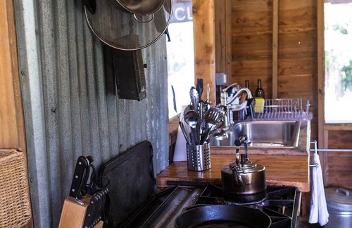 Elgin House | The Lodge Eco-Cabin with A/C and Private Fire Pit, NEW Discounted Rates