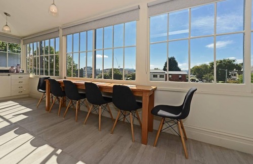 Battery Point Apartment | The Lollyshop Apartment in Battery Point