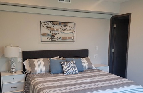 Nevis House | The Lookout on Lake Belle Taine - Sleeps 16 - On ATV Trails