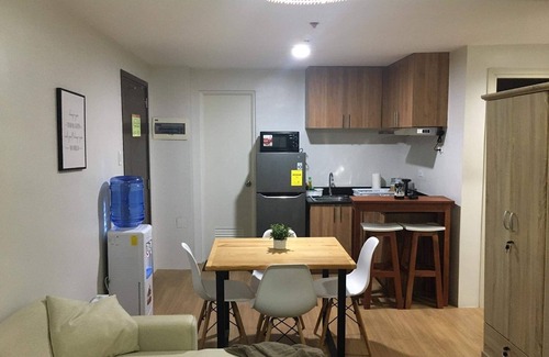 Cagayan de Oro Condo | The Loop 2-BR CONDO Fully Air-conditioned with Wifi, Sofa Bed & Water Dispenser