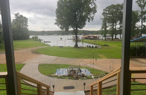 Negreet House | The Lure Camp, S. Toledo Bend. Secluded Cove, Boat ramp on property sleeps 6
