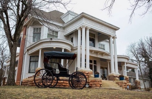 Guthrie Apartment | The Lynnie Ann at The Judge`s Chamber