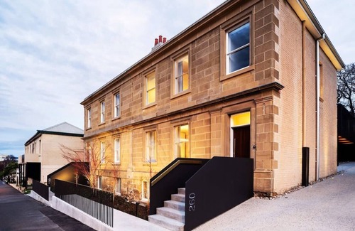 Hobart Central Business District Apartment | The Macquarie Summary
