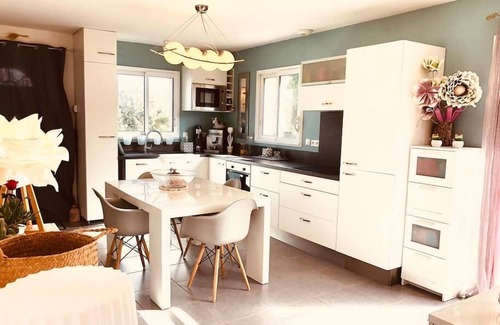 Collias Villa | The magnificent getaway villa with pool