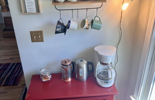 Carmi Apartment | The Main Street Loft in Carmi, IL - spacious, artsy, comfortable - sleeps 6