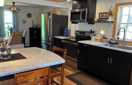 Blue Hill House | The Maine Idea - Close to the village, 4 bedroom, 2 bath, A/C, 45 min to Acadia